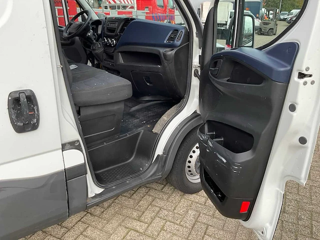 2018 iveco daily 35-160 himatic bedrijfswagen - afbeelding 11 van  25