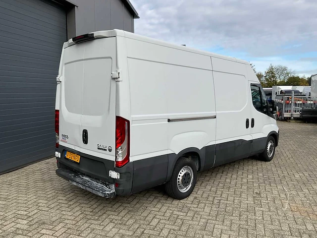 2018 iveco daily 35-160 himatic bedrijfswagen - afbeelding 22 van  25