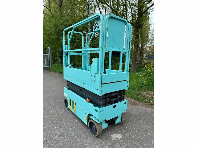 2018 jcb s1530e schaarhoogwerker - afbeelding 2 van  11