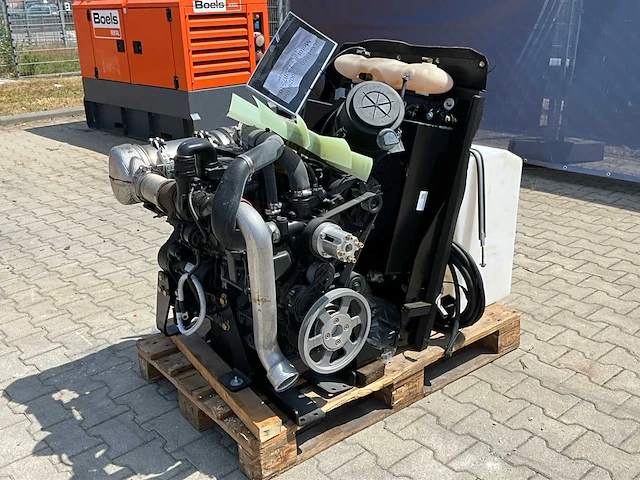 2018 jlg e860 hoogwerker dieselmotor - afbeelding 1 van  10