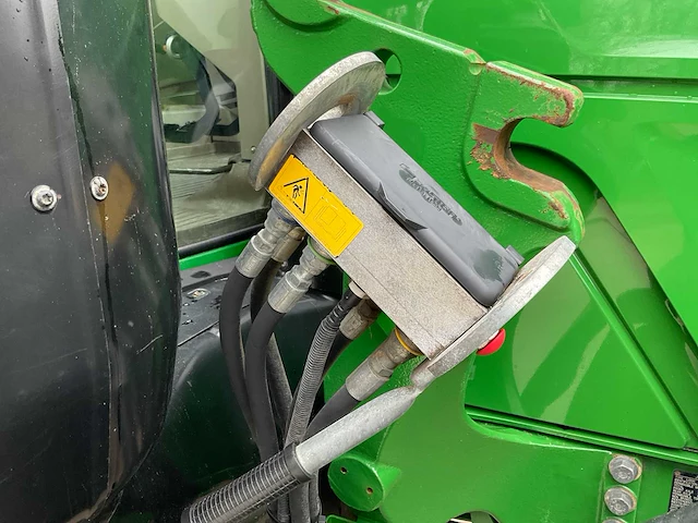 2018 john deere 6120m vierwielaangedreven landbouwtractor - afbeelding 15 van  33