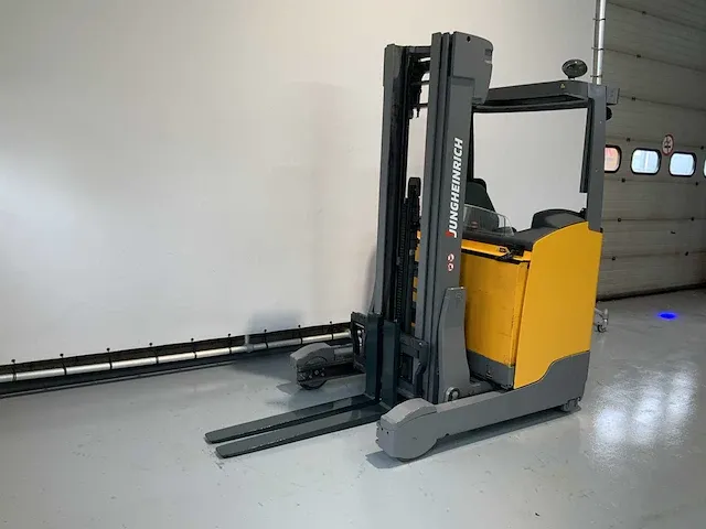 2018 jungheinrich etv 216 sn reach truck - afbeelding 1 van  16