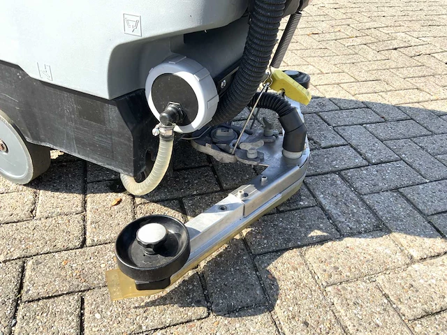 2018 karcher b 40 w zelfrijdende schrobmachine - afbeelding 4 van  14