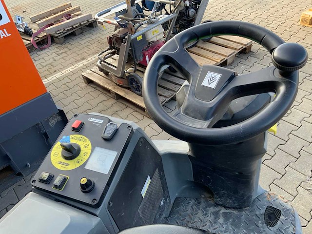 2018 kärcher professional b150r bp zelfrijdende schrobzuigmachine - afbeelding 15 van  17