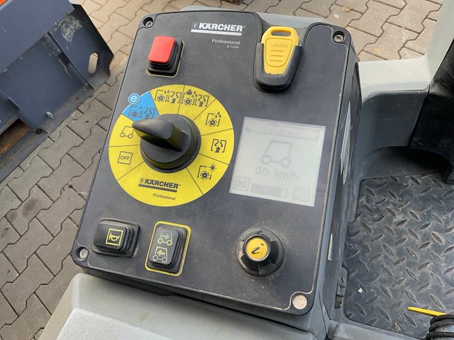 2018 kärcher professional b150r bp zelfrijdende schrobzuigmachine - afbeelding 13 van  16