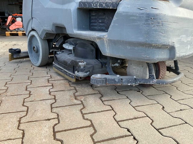 2018 kärcher professional b150r bp zelfrijdende schrobzuigmachine - afbeelding 15 van  16