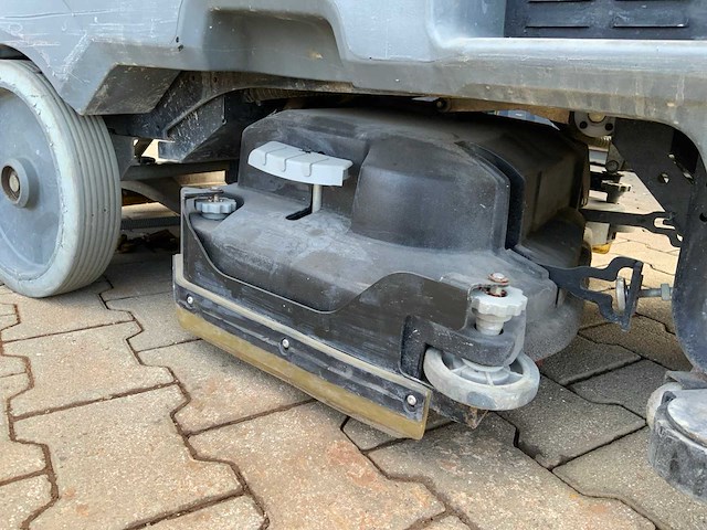 2018 kärcher professional b150r bp zelfrijdende schrobzuigmachine - afbeelding 16 van  16