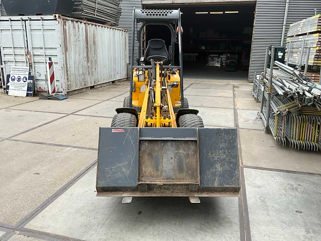 2018 knikmops 130 minishovel - afbeelding 12 van  31