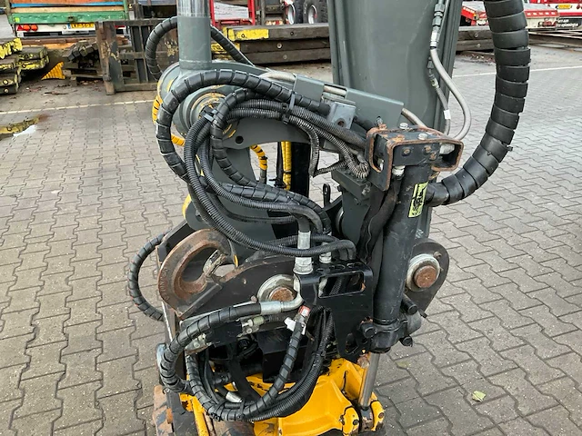 2018 komatsu pw148-10 banden graafmachine - afbeelding 4 van  42