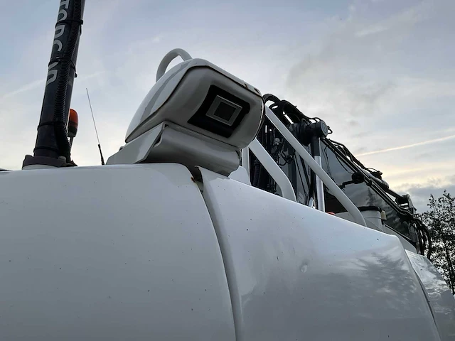 2018 komatsu pw148-10 banden graafmachine - afbeelding 19 van  42