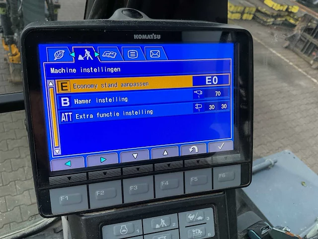 2018 komatsu pw148-10 banden graafmachine - afbeelding 32 van  42