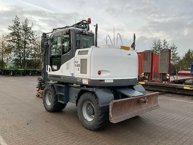 2018 komatsu pw148-10 banden graafmachine - afbeelding 41 van  42