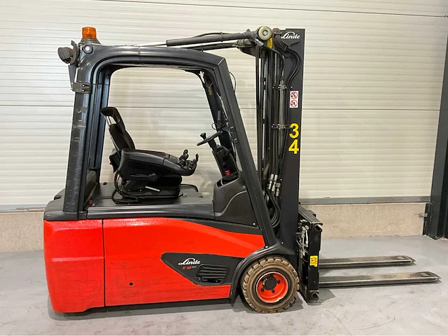 2018 linde e18l-02 1800kg bomvolle vorkheftruck - afbeelding 23 van  27