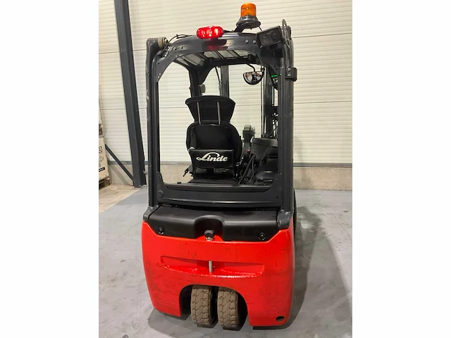 2018 linde e18l-02 1800kg bomvolle vorkheftruck - afbeelding 16 van  21