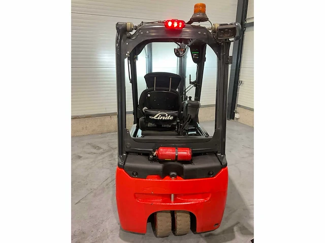 2018 linde e18l-02 1800kg bomvolle vorkheftruck - afbeelding 22 van  27