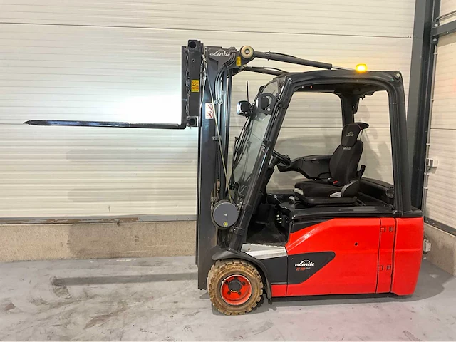 2018 linde e18l-02 1800kg bomvolle vorkheftruck - afbeelding 25 van  27