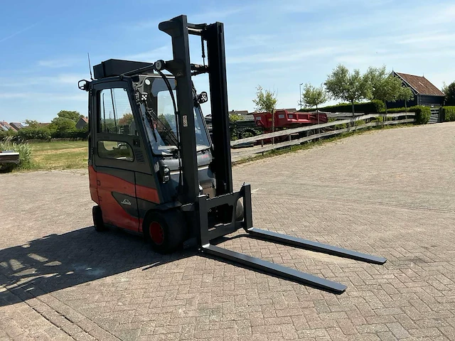 2018 linde e35 vorkheftruck - afbeelding 14 van  17
