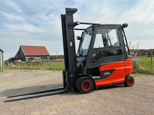 2018 linde e35 vorkheftruck - afbeelding 1 van  12