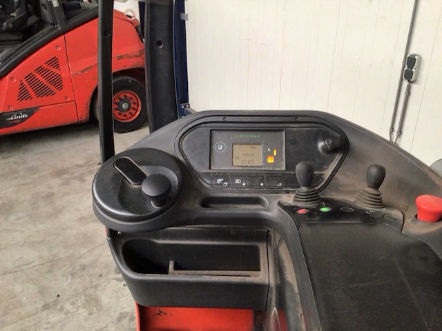 2018 linde r16g-01 reach truck - afbeelding 12 van  14
