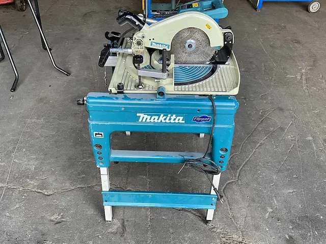 2018 makita flipper lf1000 afkortcirkelzaagmachine / zaagtafel - afbeelding 5 van  10