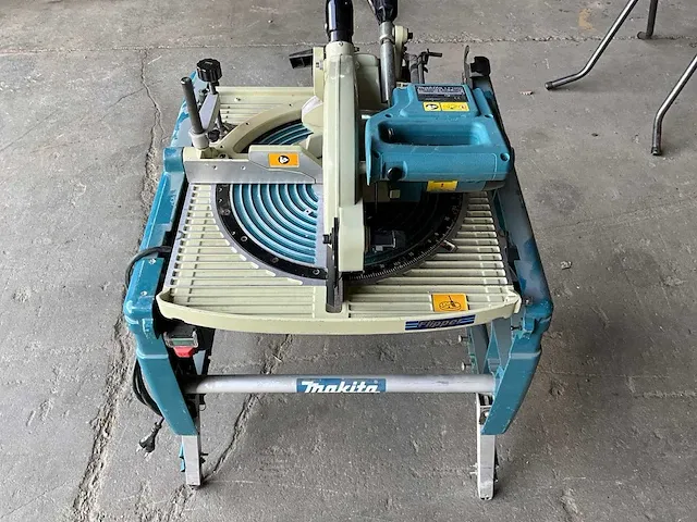 2018 makita flipper lf1000 afkortcirkelzaagmachine / zaagtafel - afbeelding 9 van  10