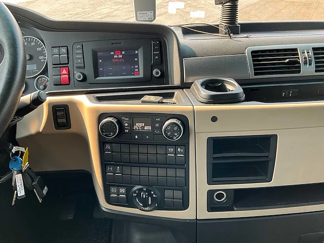 2018 man tgx 18.460 4x2 euro6 vrachtwagen - afbeelding 17 van  34