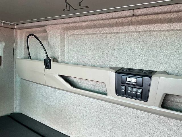 2018 man tgx 18.460 4x2 euro6 vrachtwagen - afbeelding 27 van  35