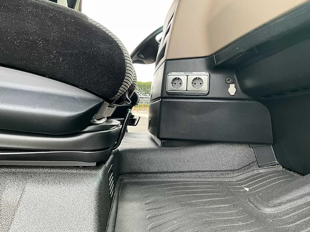 2018 man tgx 18.460 4x2 euro6 vrachtwagen - afbeelding 28 van  35