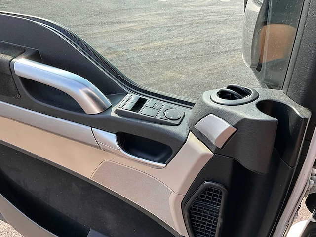 2018 man tgx 18.460 4x2 euro6 vrachtwagen - afbeelding 13 van  34