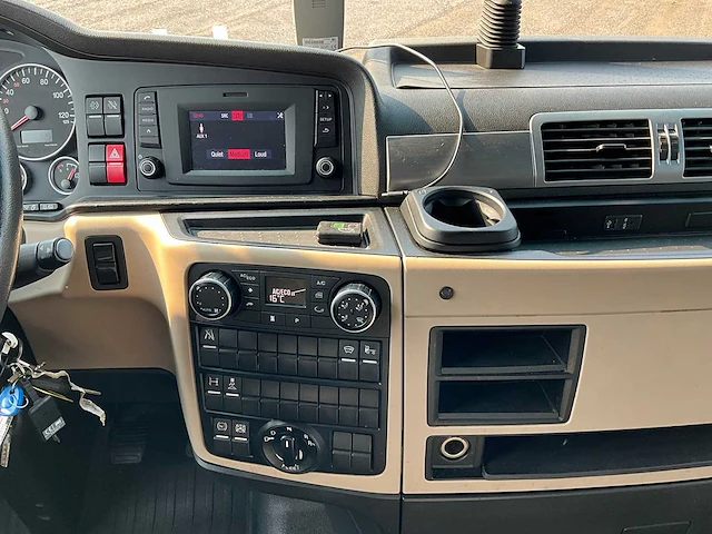 2018 man tgx 18.460 4x2 euro6 vrachtwagen - afbeelding 17 van  34