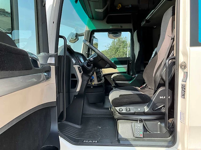 2018 man tgx 18.460 4x2 euro6 vrachtwagen - afbeelding 11 van  34