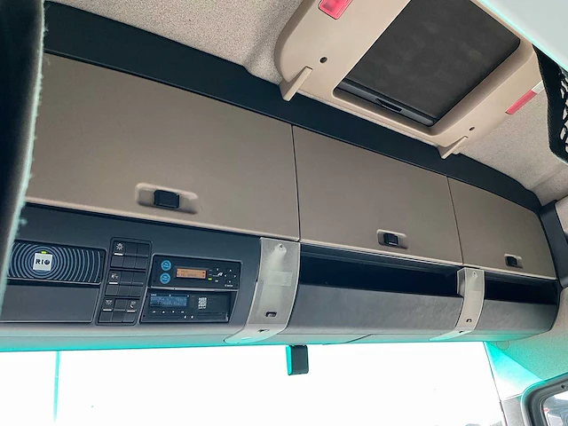 2018 man tgx 18.460 4x2 euro6 vrachtwagen - afbeelding 19 van  34