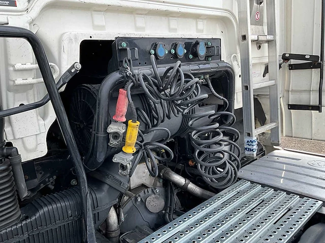 2018 man tgx 18.460 4x2 euro6 vrachtwagen - afbeelding 9 van  35