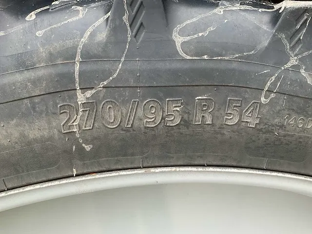 2018 massey ferguson 5609 dyna-4 tweewielaangedreven landbouwtractor (c-a) - afbeelding 4 van  34