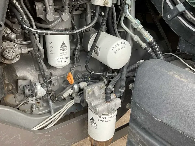 2018 massey ferguson 5609 dyna-4 tweewielaangedreven landbouwtractor (c-a) - afbeelding 10 van  34