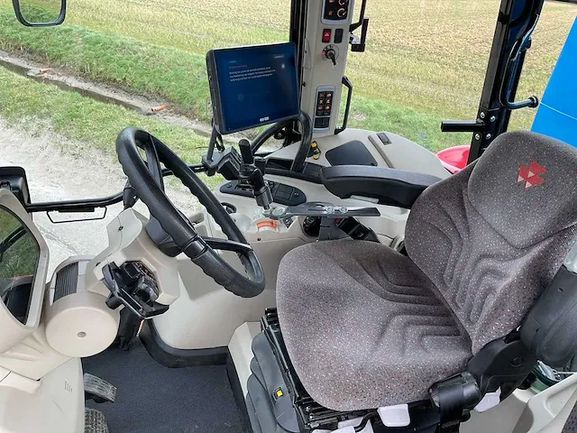 2018 massey ferguson 5609 dyna-4 tweewielaangedreven landbouwtractor (c-a) - afbeelding 15 van  34