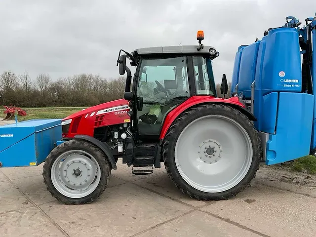 2018 massey ferguson 5609 dyna-4 tweewielaangedreven landbouwtractor (c-a) - afbeelding 12 van  34