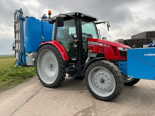 2018 massey ferguson 5609 dyna-4 tweewielaangedreven landbouwtractor (c-a) - afbeelding 30 van  34