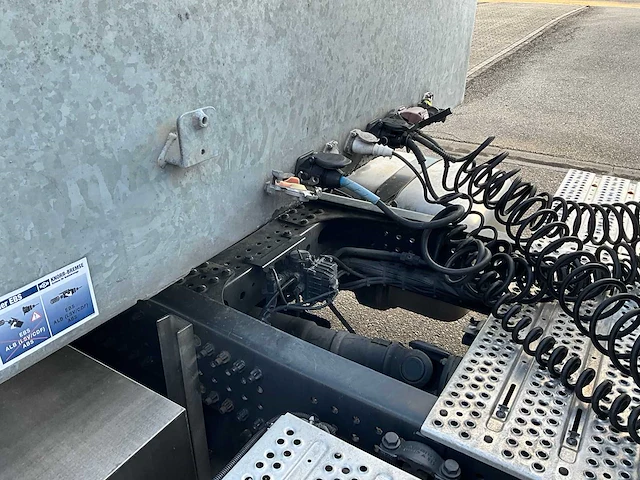 2018 mercedes-benz actros 1836 euro6 vrachtwagen met veldhuizen oplegger - afbeelding 8 van  42