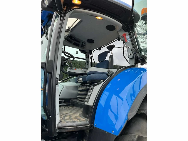 2018 new holland t6.175 vierwielaangedreven landbouwtractor - afbeelding 2 van  45
