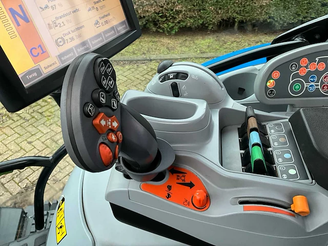 2018 new holland t6.175 vierwielaangedreven landbouwtractor - afbeelding 8 van  45
