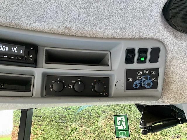 2018 new holland t6.175 vierwielaangedreven landbouwtractor - afbeelding 15 van  45