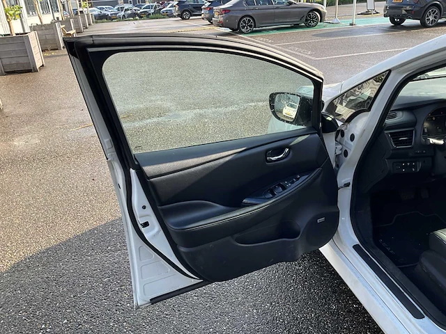 2018 nissan leaf personenauto - afbeelding 4 van  37