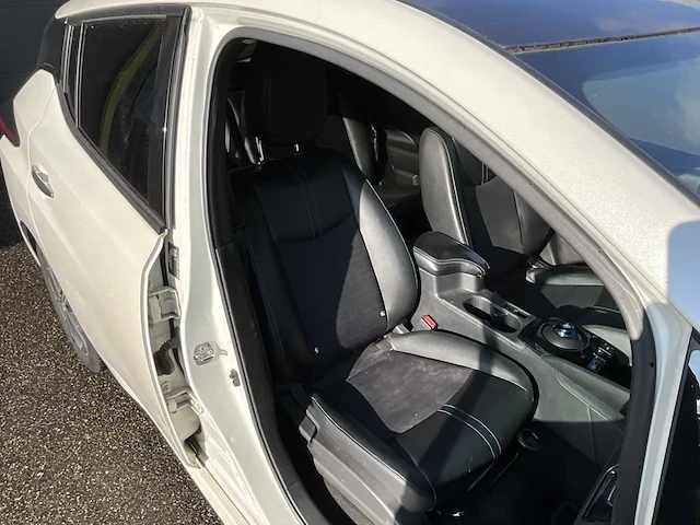 2018 nissan leaf personenauto - afbeelding 18 van  37