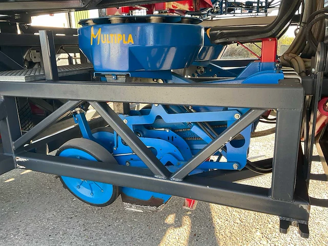 2018 nkgtm12 12 rijige knolselderie plantmachine - afbeelding 15 van  50