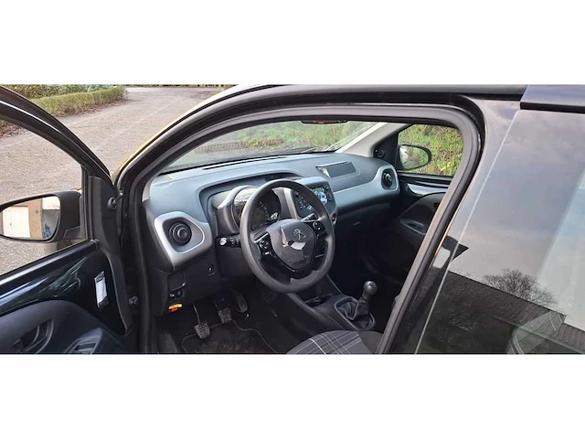 2018 peugeot 108 personenauto st-341-r - afbeelding 15 van  18