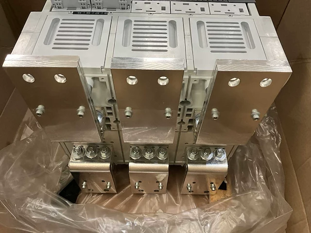 2018 siemens 3wl1225-3bb33-4as2 installatieautomaat - afbeelding 4 van  7