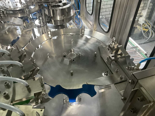 2018 sozhou yaoshi 7gf18/18/6 automatische co2 afvulmachine pet-flessen - afbeelding 9 van  24