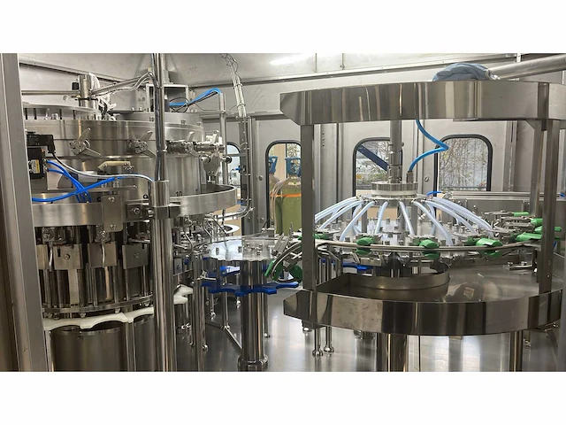 2018 sozhou yaoshi 7gf18/18/6 automatische co2 afvulmachine pet-flessen - afbeelding 11 van  24