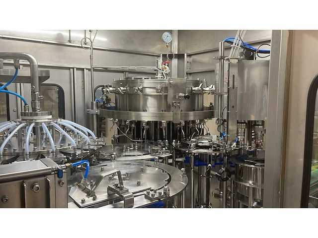 2018 sozhou yaoshi 7gf18/18/6 automatische co2 afvulmachine pet-flessen - afbeelding 16 van  24